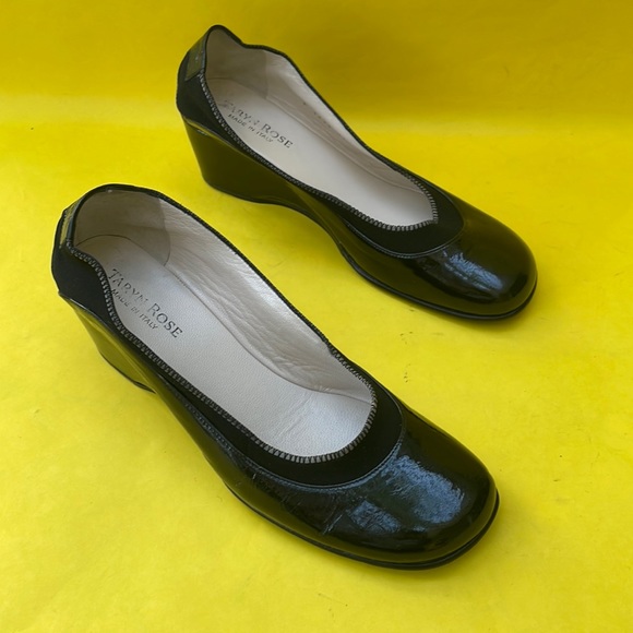 Black Taryn Rose patent leather wedges - Picture 5 of 8